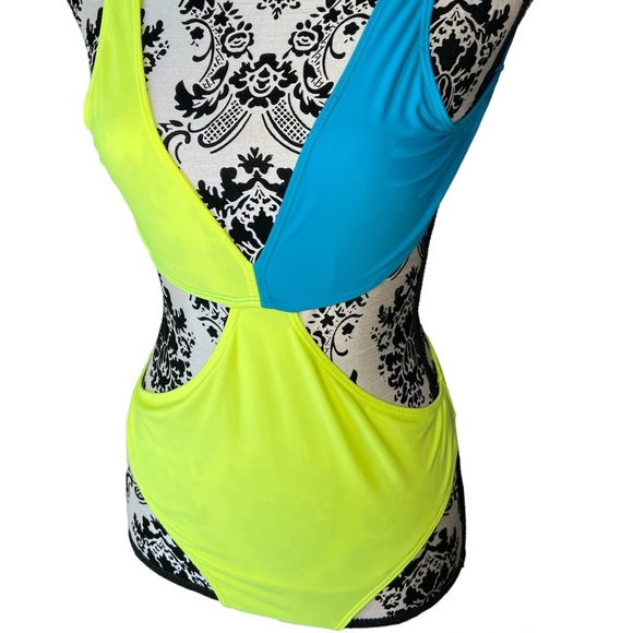 Icon Swim Swimsuit Medium - Picture 5 of 8